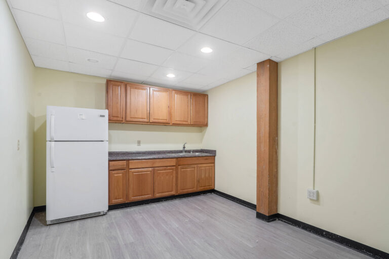 Office | available space 2 | 650 SqFt – 7,120 SqFt