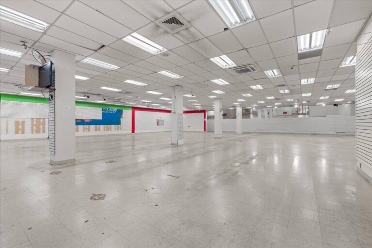 Retail | Single tenant | 8,000 SqFt – 10,000 SqFt