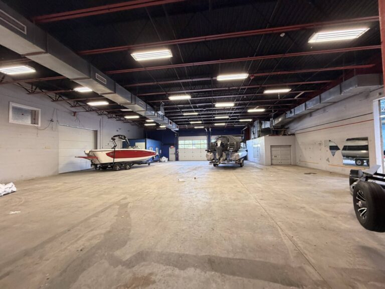 Industrial/Special Purpose | 20,000 sqft | Single Tennant