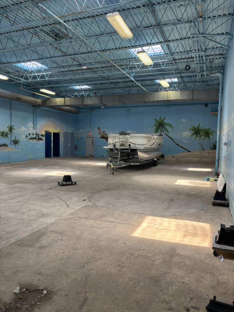 Industrial/Special Purpose | 20,000 sqft | Single Tennant