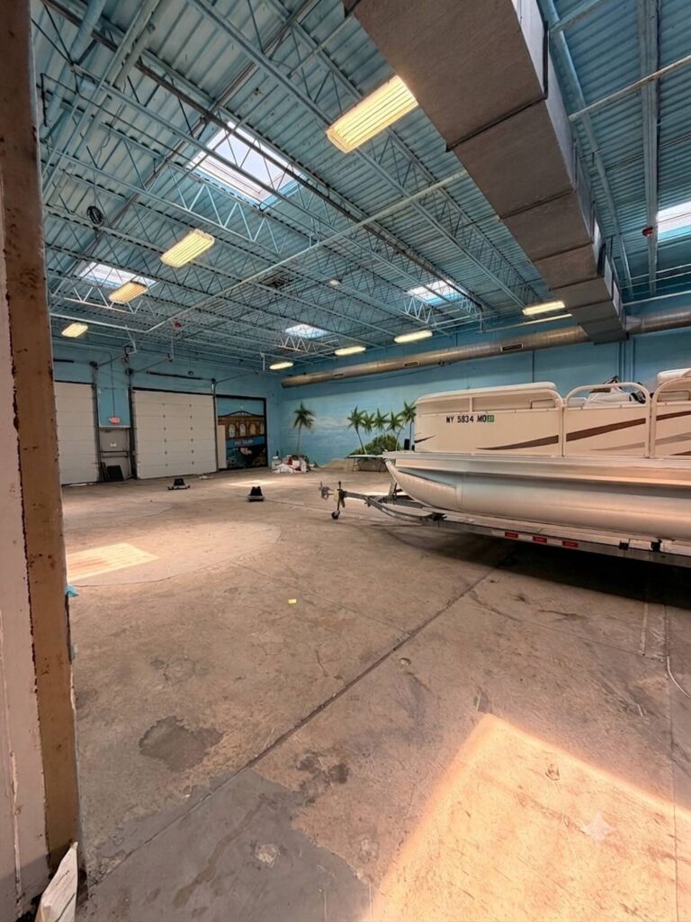 Industrial/Special Purpose | 20,000 sqft | Single Tennant