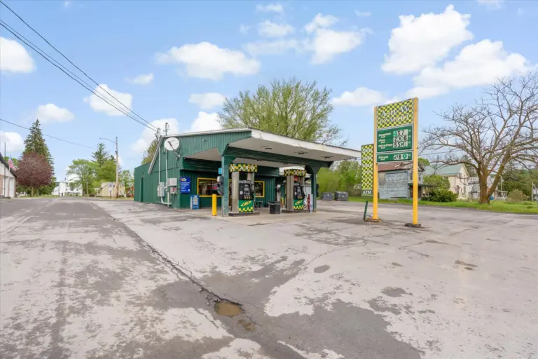 Operational Gas Station & Convenience Store