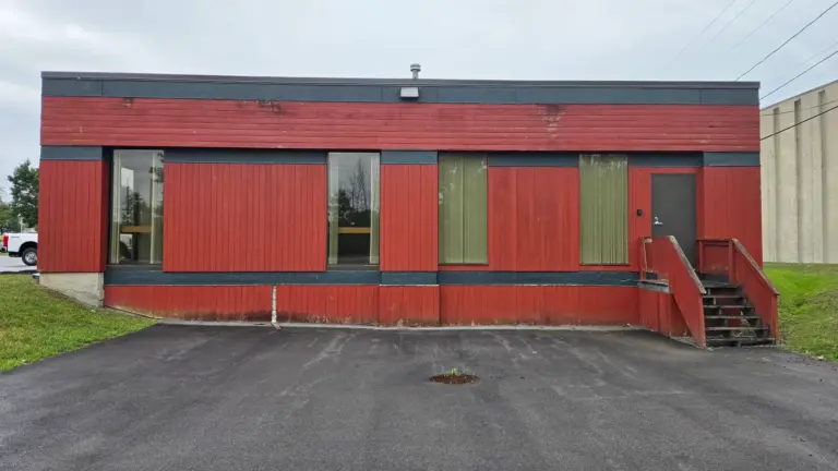 Mulitple Suites. Office/Flex Space