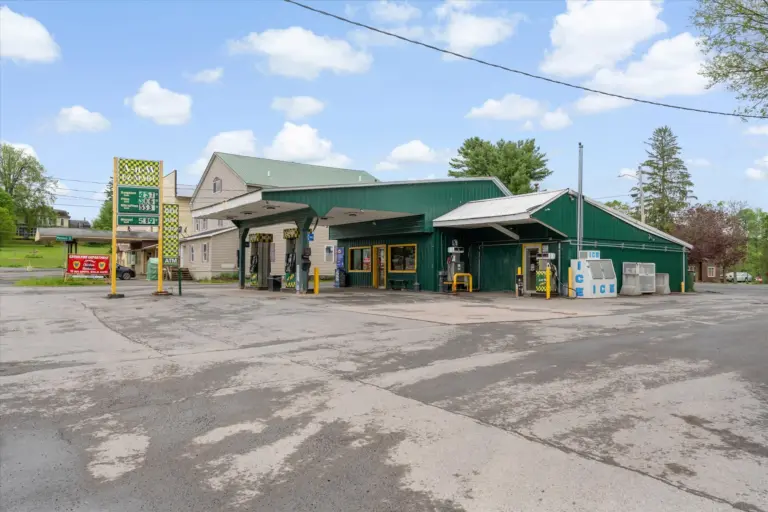 Operational Gas Station & Convenience Store