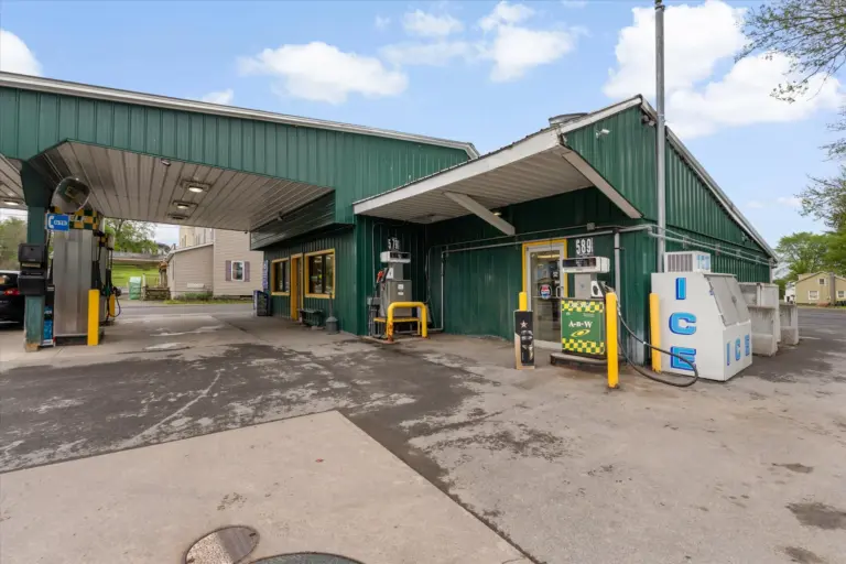 Operational Gas Station & Convenience Store