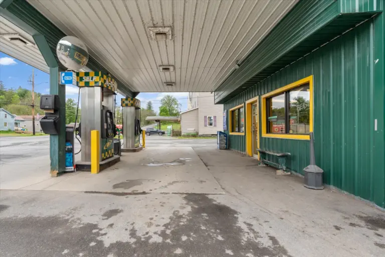 Operational Gas Station & Convenience Store